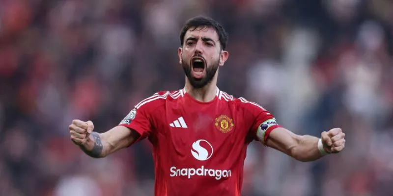 Bruno Fernandes - Tạo dấu ấn với siêu phẩm đá phạt